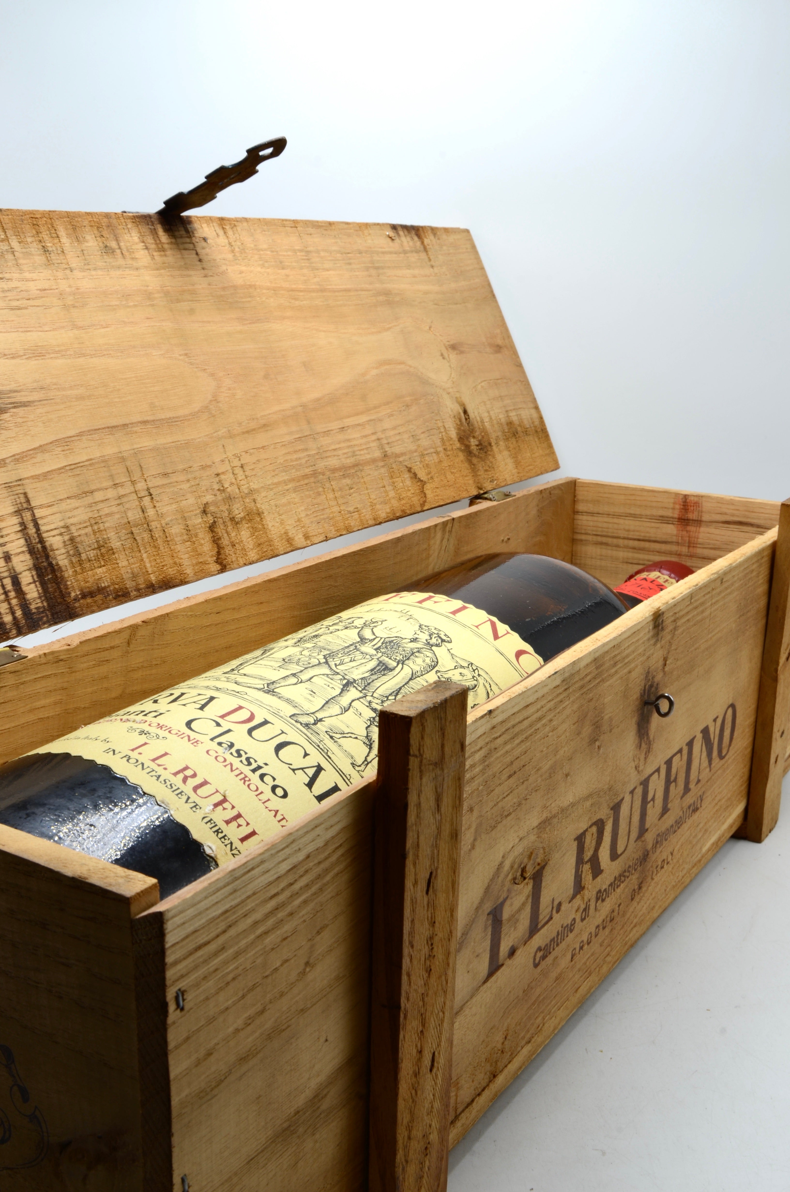 1971 Ruffino Chianti Classico Riserva, Ducale Oro (double-magnum)