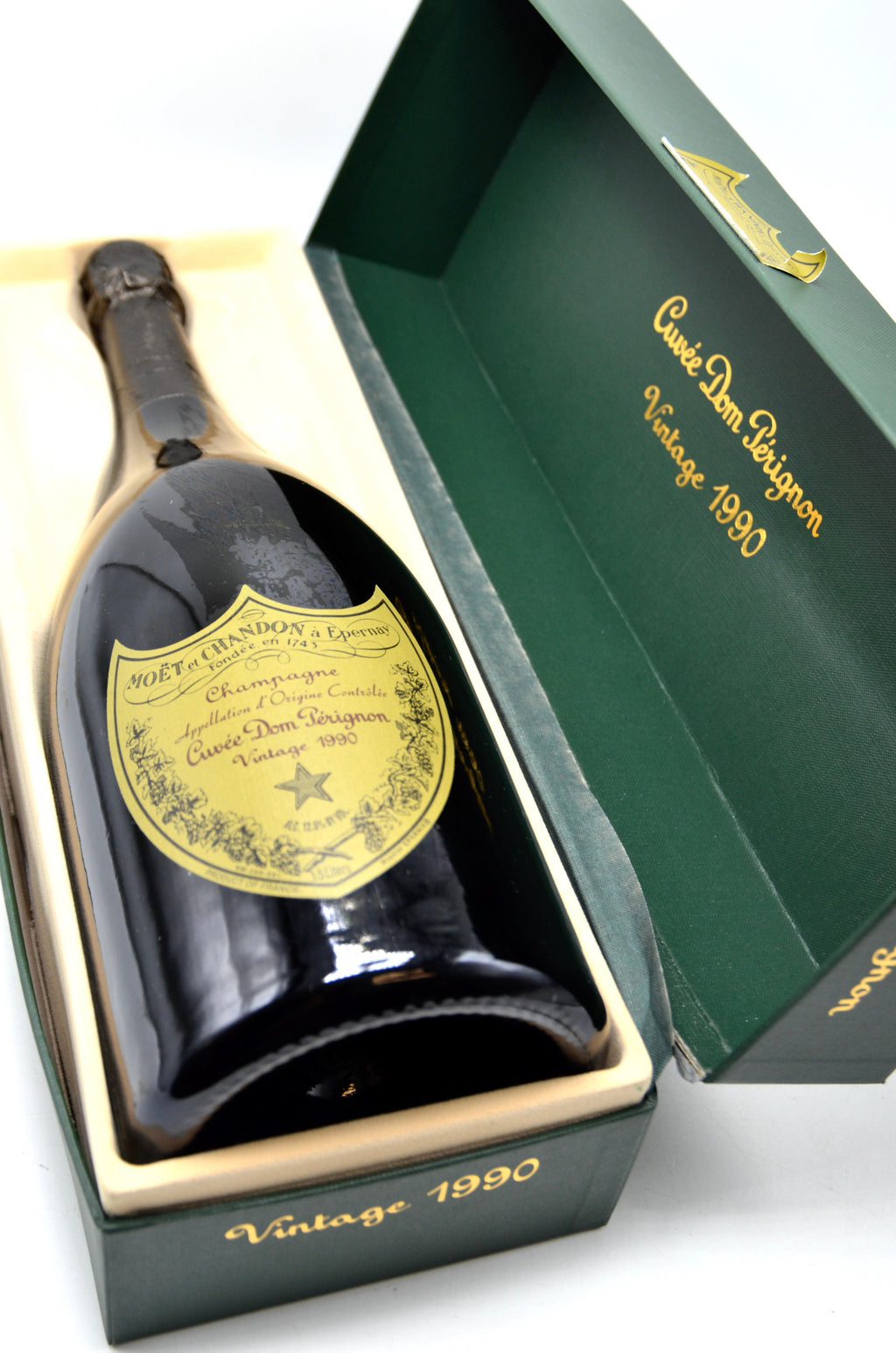 1990 Dom Pérignon Vintage Brut Champagne [Gift Box] (magnum)