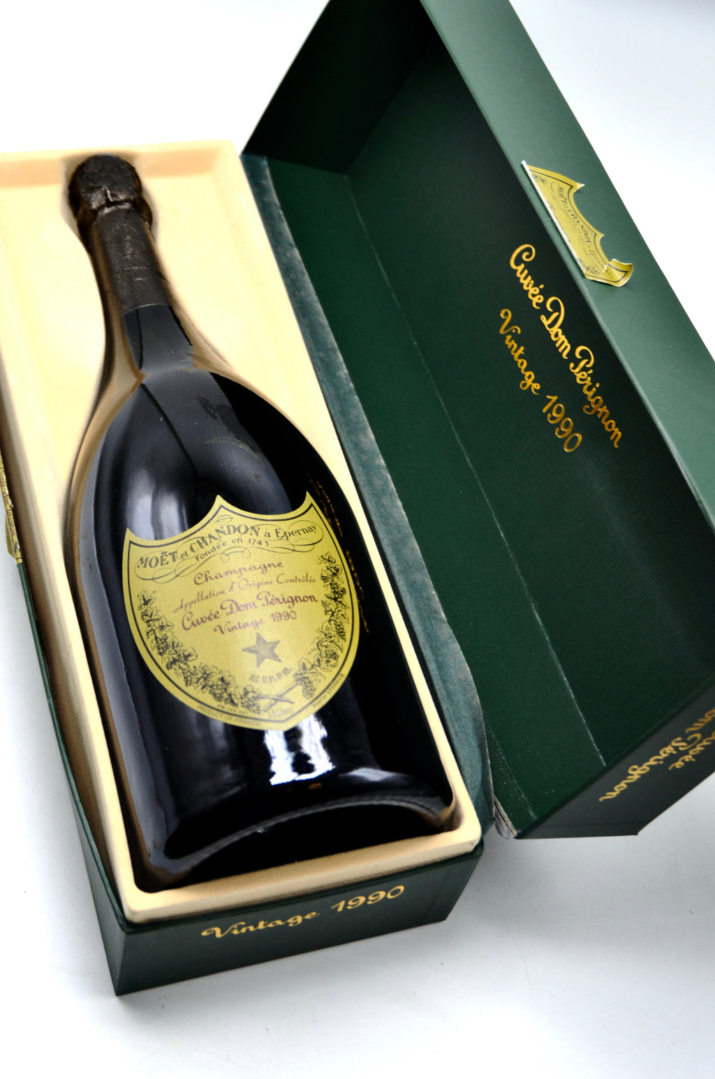 1990 Dom Pérignon Vintage Brut Champagne [Gift Box] (magnum)