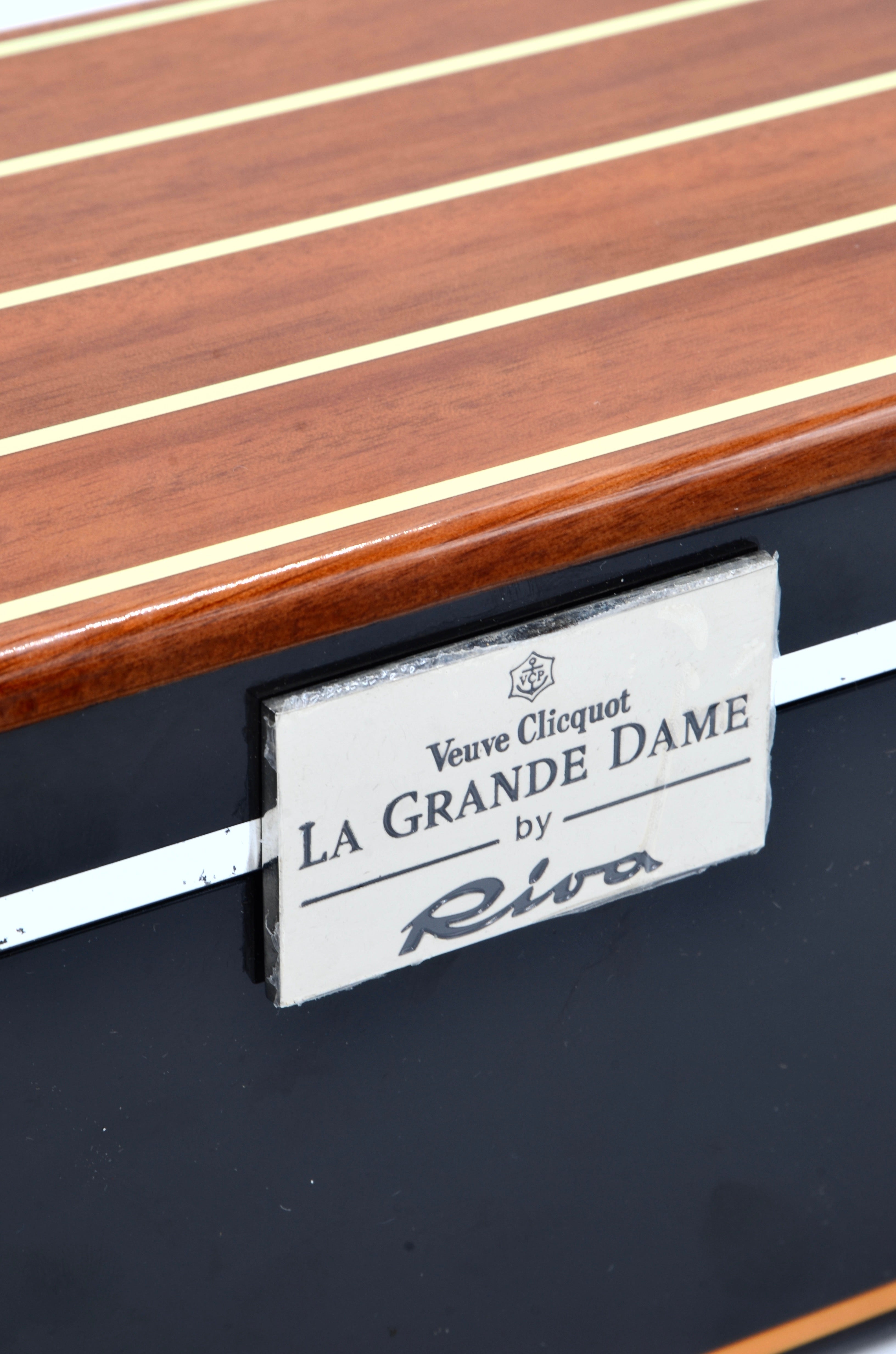 1998 Veuve Clicquot La Grande Dame Vintage Brut Champagne [Riva Gift Box]